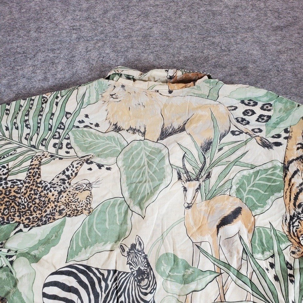 Vintage Kiks Shirt Womens Medium Tan Green Zoologist Zebra Lion Button Up Hawaii - Picture 7 of 8